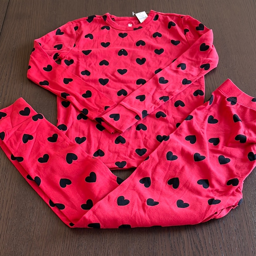 (NWT) Gap Kids - Red/Black Hearts Pajama Set, Size 12